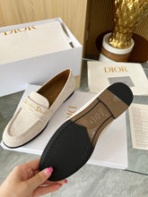 Load image into Gallery viewer, Suede Loafers
