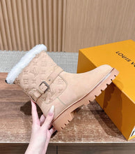 Load image into Gallery viewer, Fur Boots
