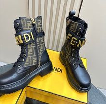 Load image into Gallery viewer, Logo Boots
