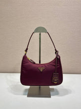 Load image into Gallery viewer, Re Edition Bag
