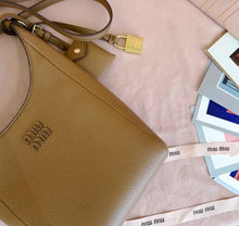 Load image into Gallery viewer, Leather Bucket Bag
