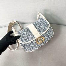 Load image into Gallery viewer, Montaigne Bag
