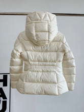 Load image into Gallery viewer, Avoce Jacket
