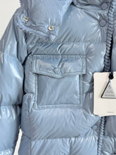 Load image into Gallery viewer, Glareins Jacket
