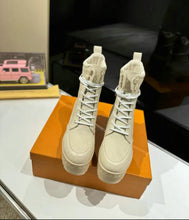 Load image into Gallery viewer, Desert Boots
