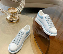 Load image into Gallery viewer, Oversized Sneaker
