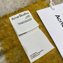 Load image into Gallery viewer, Wool Scarf
