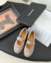 Load image into Gallery viewer, CC Pumps
