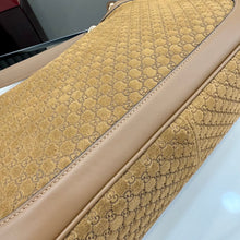 Load image into Gallery viewer, Medium Shoulder Bag
