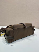 Load image into Gallery viewer, Explore Tote
