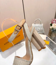 Load image into Gallery viewer, Silhouette Sandals
