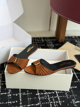 Load image into Gallery viewer, Suede Sandals
