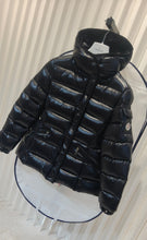 Load image into Gallery viewer, Baranfe Jacket
