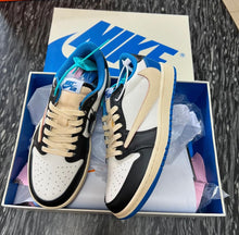 Load image into Gallery viewer, Air Trainers
