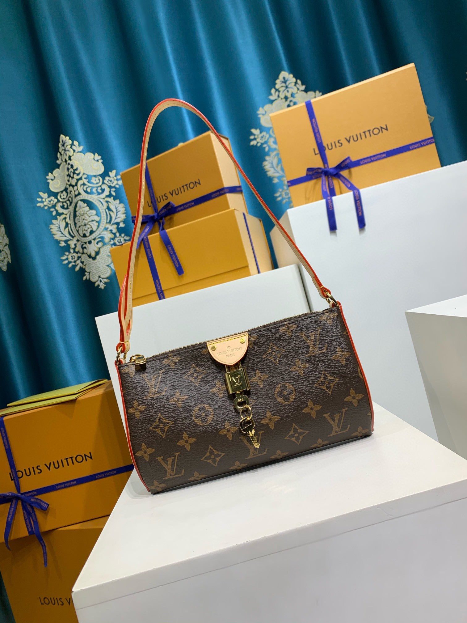 【ルイヴィトン・Louis Vuitton 】Pochette Tirette M25155 Pochette Tirette Monogram - Women - Small Leather Goods