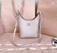 Load image into Gallery viewer, Leather Bucket Bag
