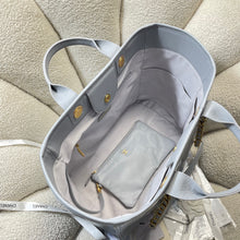 Load image into Gallery viewer, Deauville Tote
