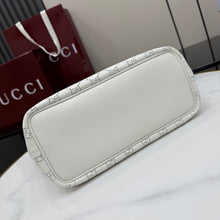 Load image into Gallery viewer, Tribeca Tote Small
