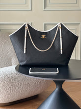 Load image into Gallery viewer, Maxi Tote
