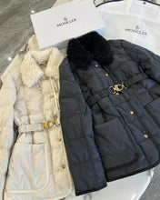 Load image into Gallery viewer, Cygnes Jacket

