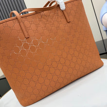 Load image into Gallery viewer, Tribeca Tote

