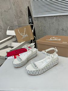 Stud Wedges