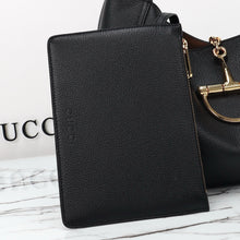 Load image into Gallery viewer, Maxi Softbit Bag
