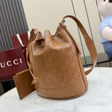 Load image into Gallery viewer, Venice Small Bucket Bag
