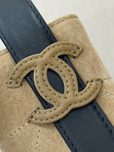 Load image into Gallery viewer, Suede Bucket Bag
