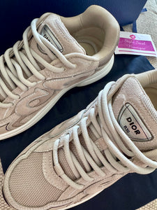 Ready to post size 5 (38)