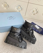 Load image into Gallery viewer, Snow Boots

