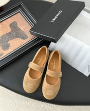 Load image into Gallery viewer, CC Pumps
