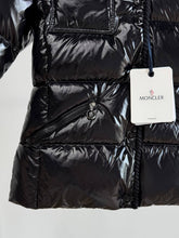 Load image into Gallery viewer, Glareins Jacket
