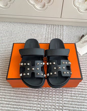 Load image into Gallery viewer, Chypre Sandals
