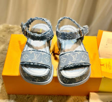 Load image into Gallery viewer, Denim Flatform Sandals
