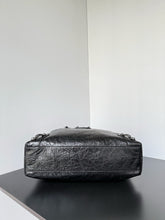 Load image into Gallery viewer, City Hobo
