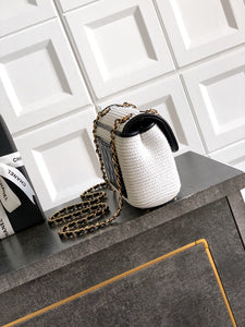 Raffia Classic Flap