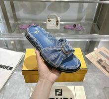 Load image into Gallery viewer, Feel Sandals

