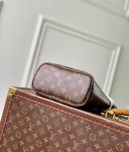 Load image into Gallery viewer, Neverfull Inside Out BB Teddy
