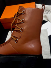 Load image into Gallery viewer, Land Boots
