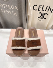 Load image into Gallery viewer, Shearling Mules
