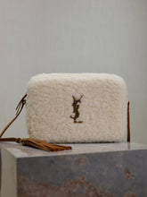 Load image into Gallery viewer, Shearling Lou Camera Bag
