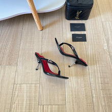 Load image into Gallery viewer, Leather Sandals

