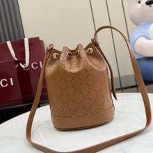 Load image into Gallery viewer, Venice Mini Bucket Bag
