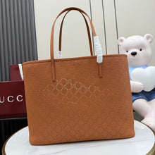 Load image into Gallery viewer, Tribeca Tote
