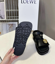 Load image into Gallery viewer, Pebble Sandals
