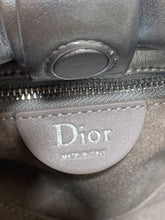Load image into Gallery viewer, Medium Bow Bag
