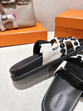 Load image into Gallery viewer, Chypre Sandals

