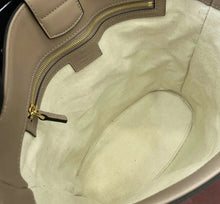 Load image into Gallery viewer, Medium Bucket Bag
