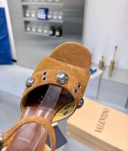 Load image into Gallery viewer, Suede Sandals
